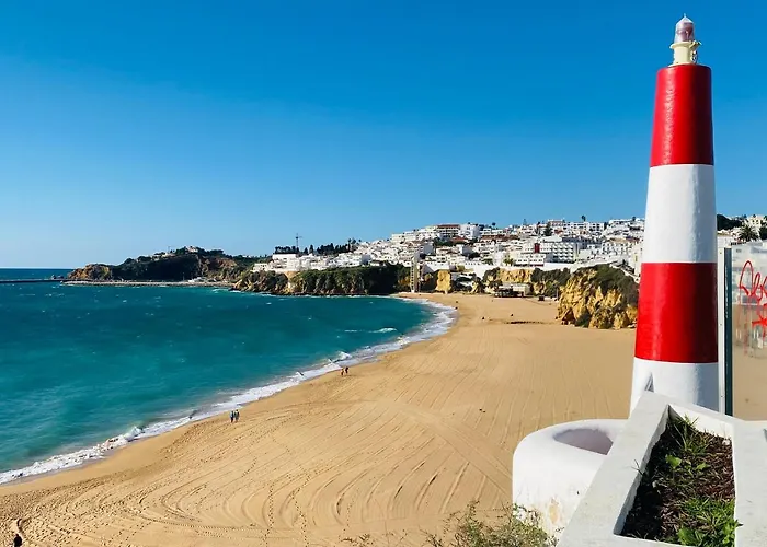 Deluxe Apartment In Albufeira Old Town, 200M Walk To Beach, Pool Parking