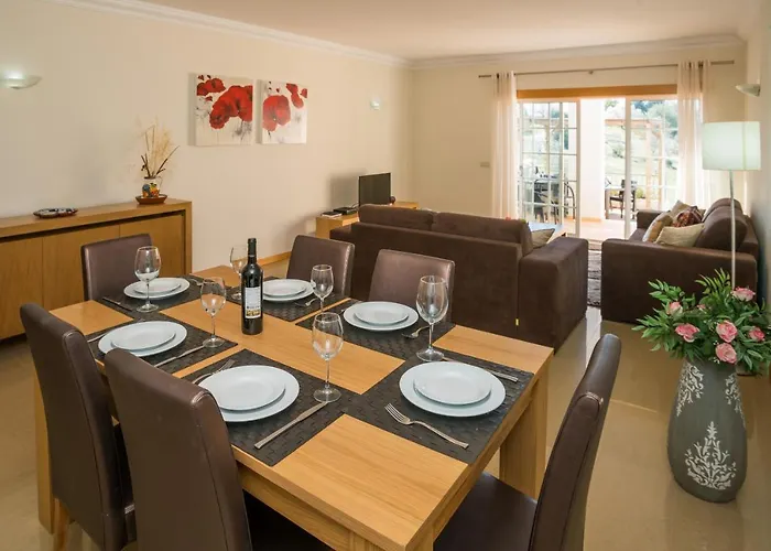 Charming Family Townhouse In Albufeira, Algarve Vila