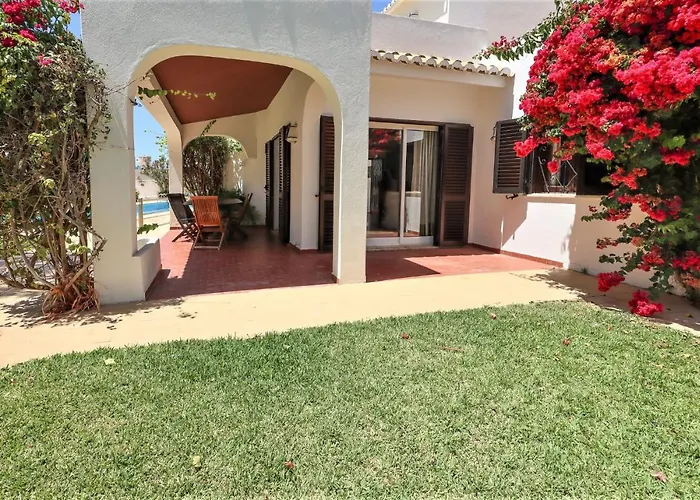 Villa Pedro - Swimming Pool - By Bedzy Albufeira