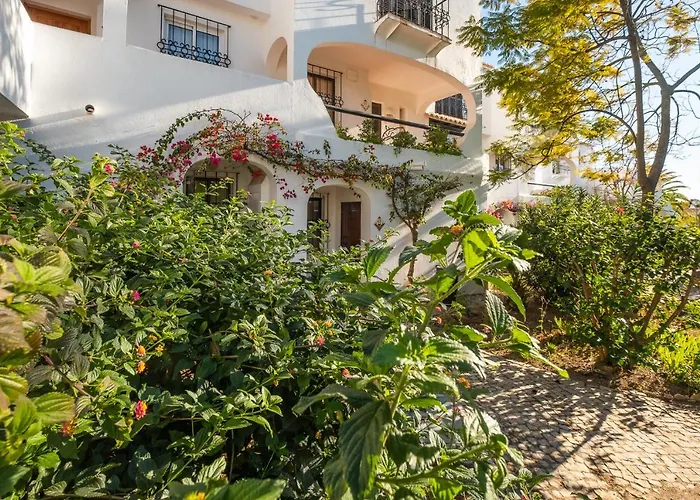 Beach Praia - Sleep 5 - Pool - Free Wi-Fi - Air Con Albufeira