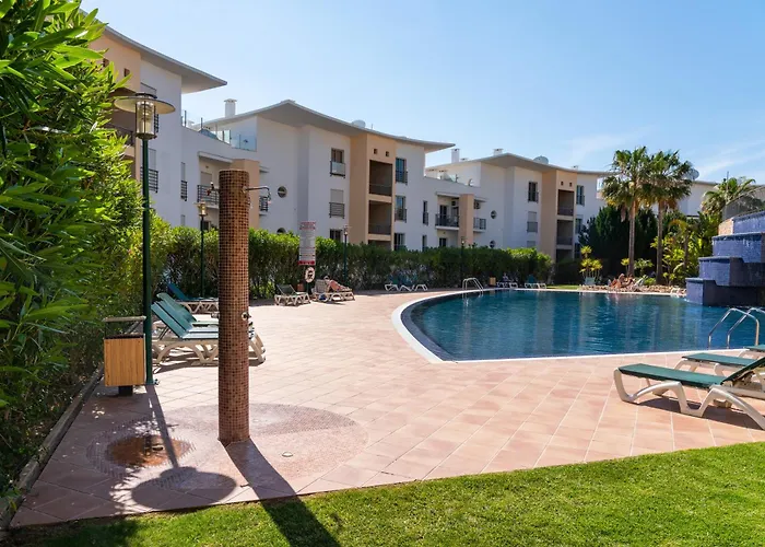 Bnb Homes Ocean View Apartment With Lovely Terrace, 2 Swimming Pools & Tennis Court Albufeira aceita animais de estimação