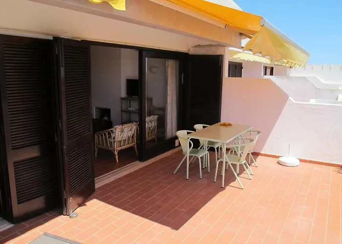 At A Sea View Top-Floor Apt, 500 M From The Beach! Apartamento Albufeira
