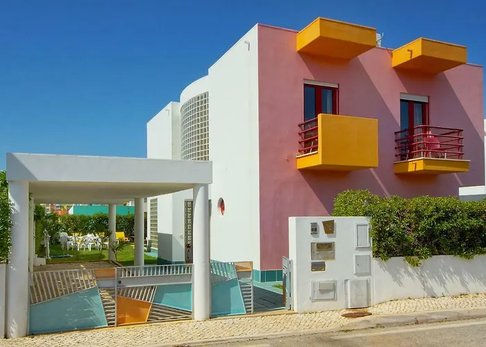 Vila Marina -Bbq, Pool & Garden- By Seareen Albufeira