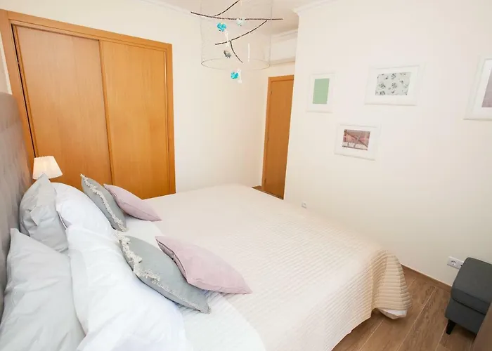 Modern Luxury Apartment Near Harbor Of Albufeira